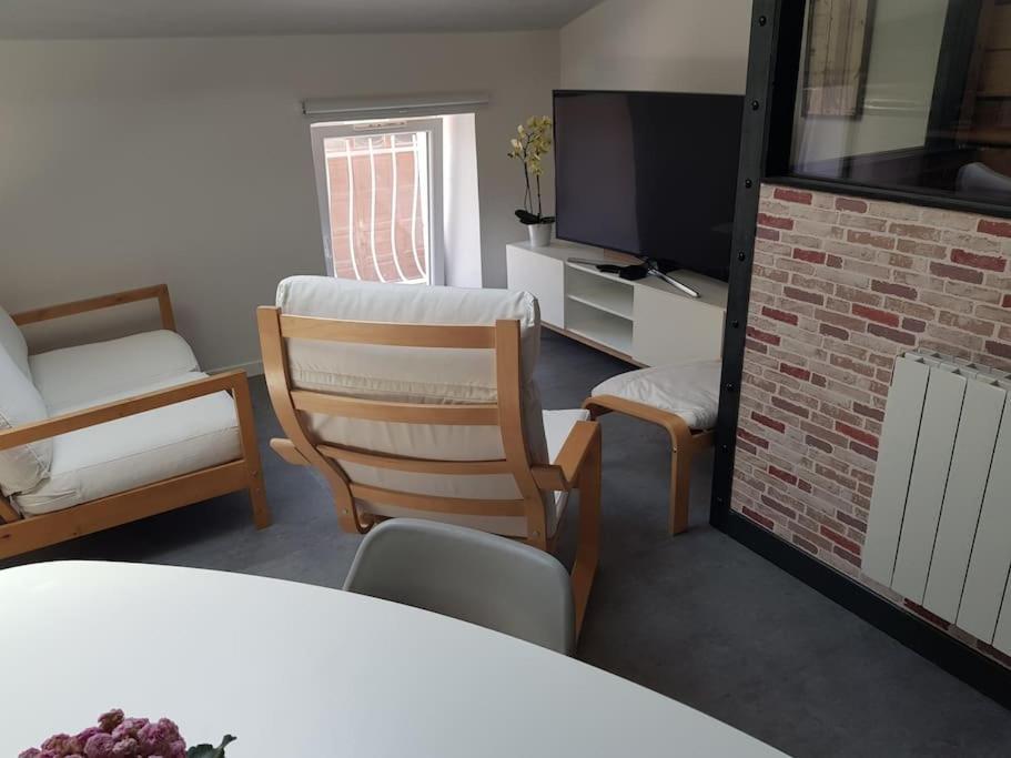 Petite Maison Type Loft En Plein Bourg D'Ambazac Eksteriør bilde